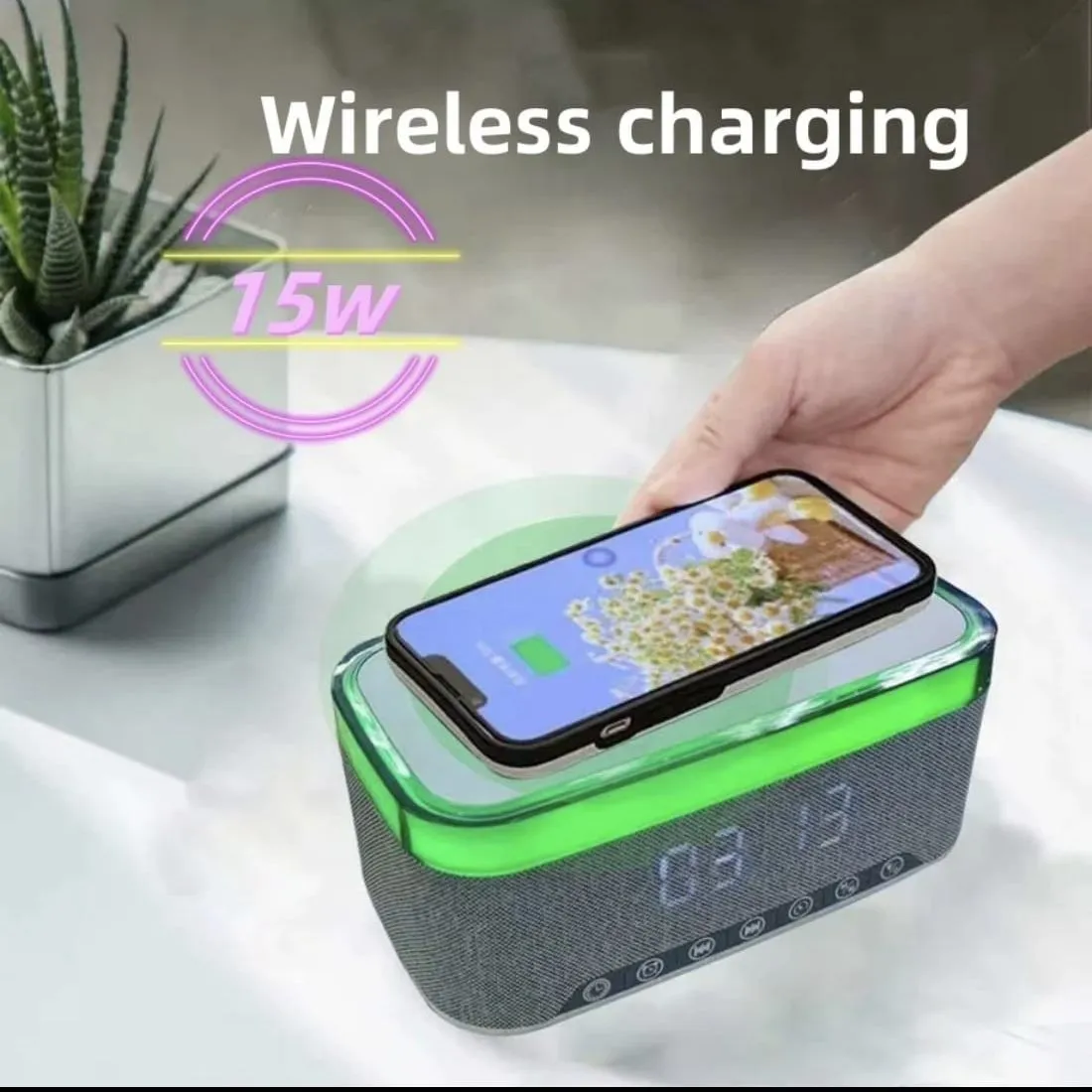 Parlante Bluetooth con reloj de carga inalámbrica despertador — Equipos de Parlantes