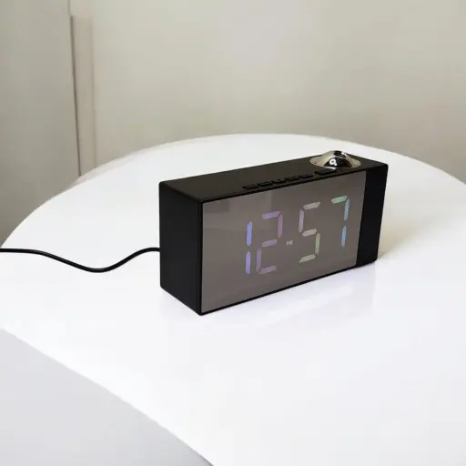 Reloj Despertador Para Escritorio Dormitorio con Proyección — Relojes