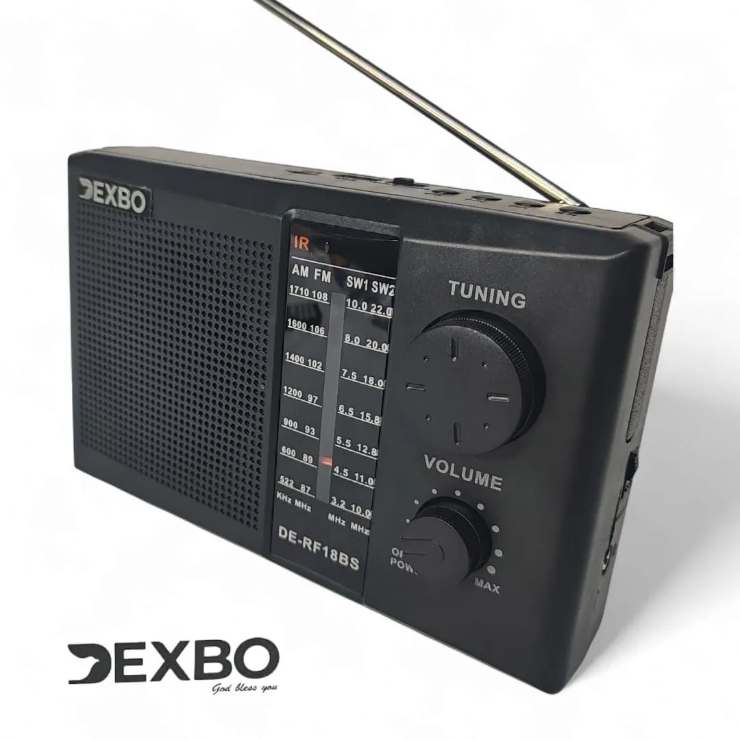 Radio Portatil FM AM Pila y a Corriente con Panel Solar — Transmisores FM portátiles
