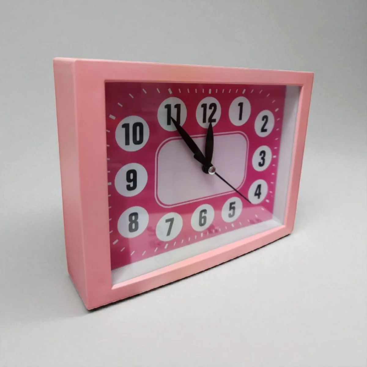 Reloj Despertador de Escritorio — Relojes