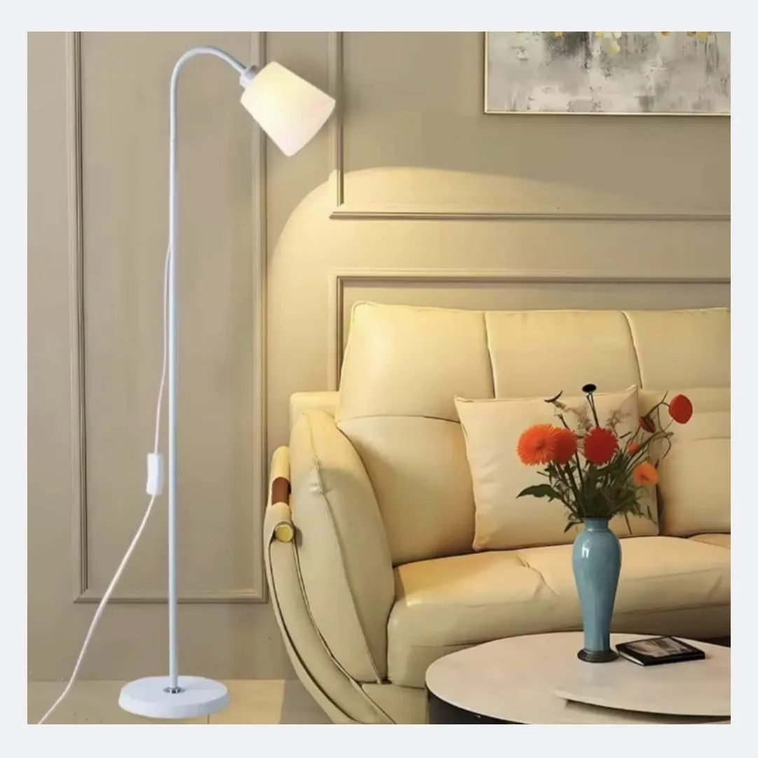 Lámparas de pie para Sala de Estar y Dormitorio Con Brazo Flexible — Lámparas de pie / mesa / escritorio